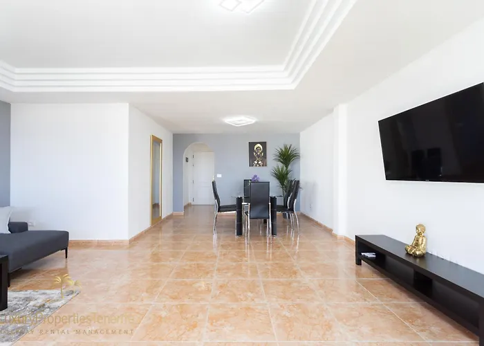 Yulian Costa Adeje (Tenerife)