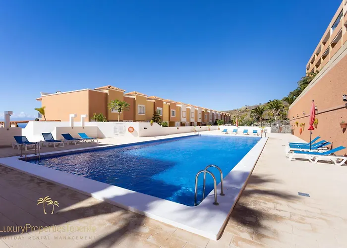 Yulian Будинок відпочинку *