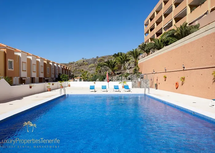 Yulian Будинок відпочинку *