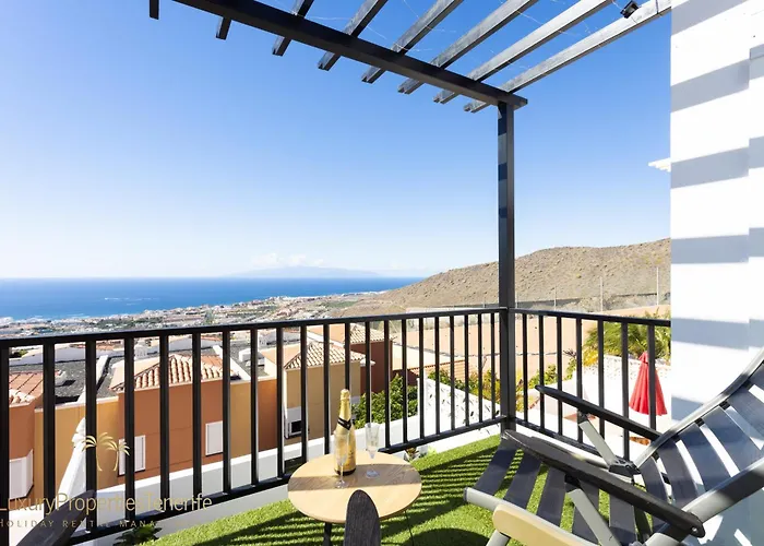 Yulian Будинок відпочинку Адехе