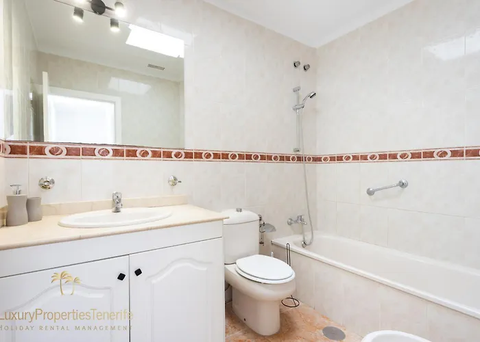 Yulian Costa Adeje (Tenerife)